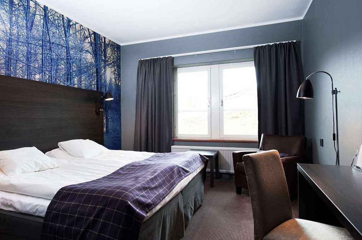 Double Room (1)